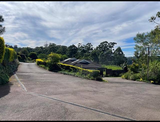 3 BEDROOM COMPLEX FOR SALE IN GILLITTS